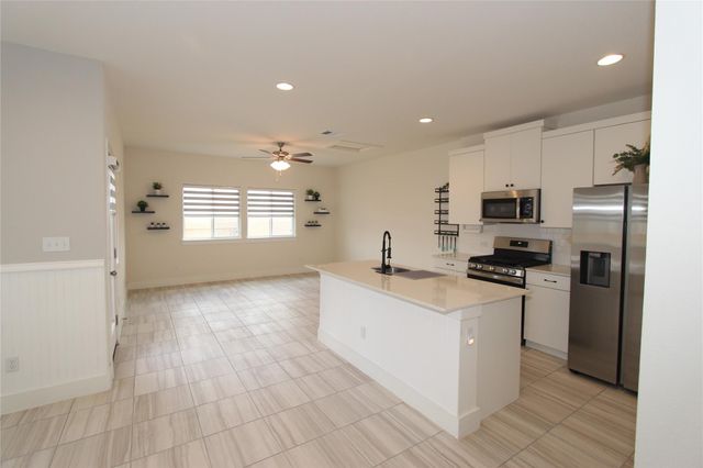 131 Furlong DR, Georgetown, TX 78626