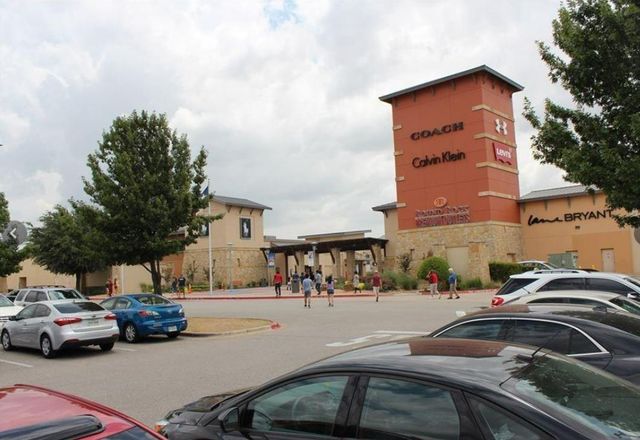 131 Furlong DR, Georgetown, TX 78626