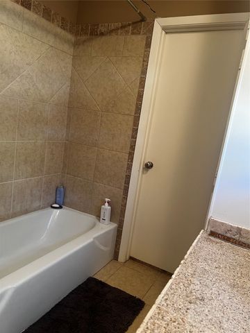 6161 Walla Avenue, Fort Worth, TX 76133