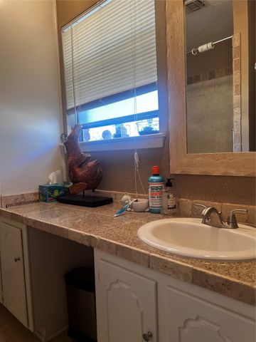 6161 Walla Avenue, Fort Worth, TX 76133