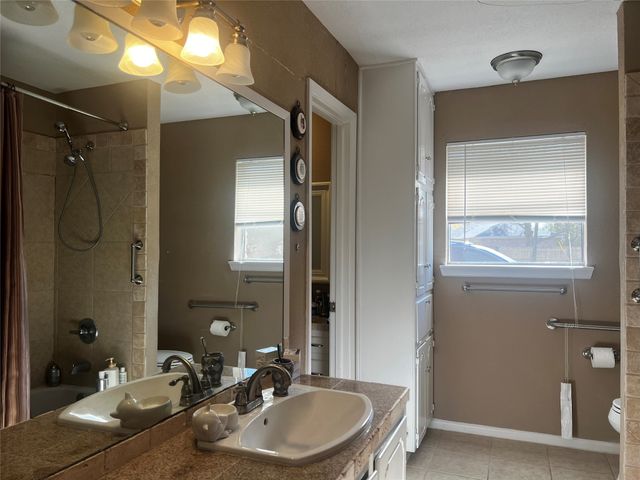 6161 Walla Avenue, Fort Worth, TX 76133