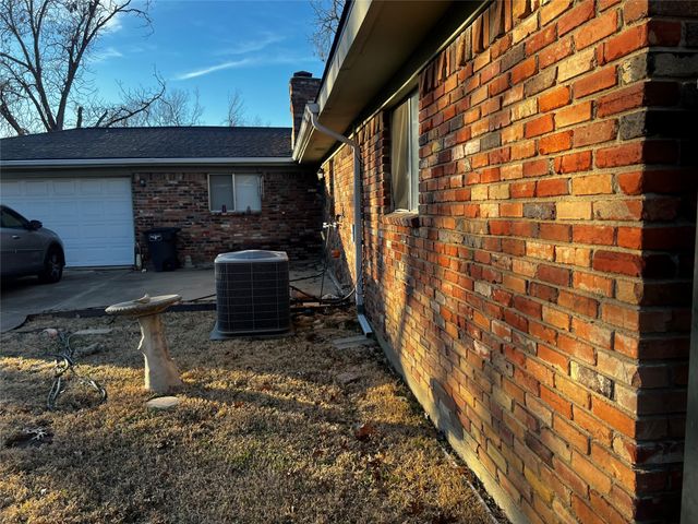 6161 Walla Avenue, Fort Worth, TX 76133