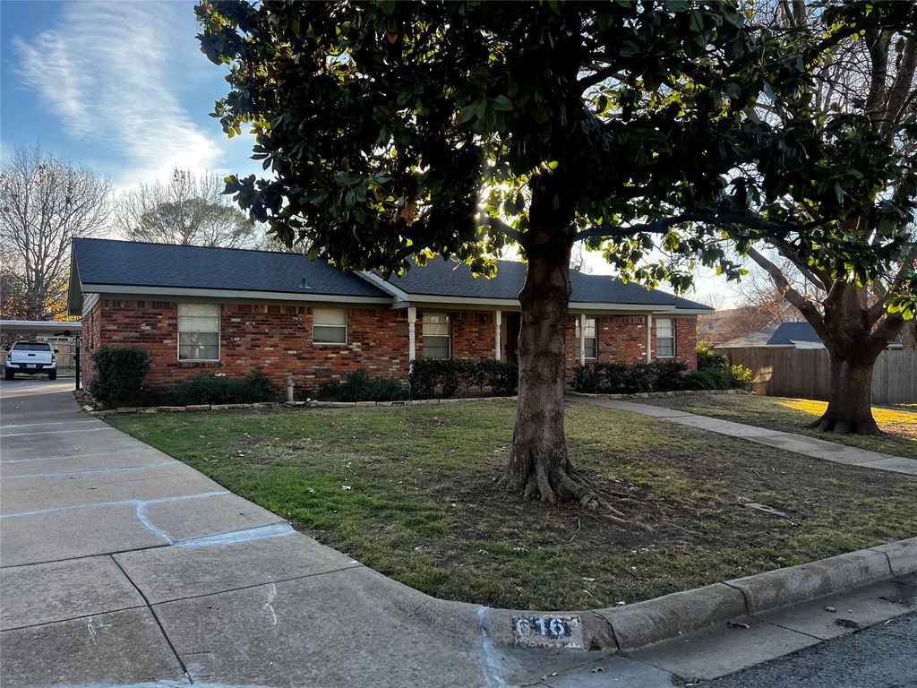 6161 Walla Avenue, Fort Worth, TX 76133