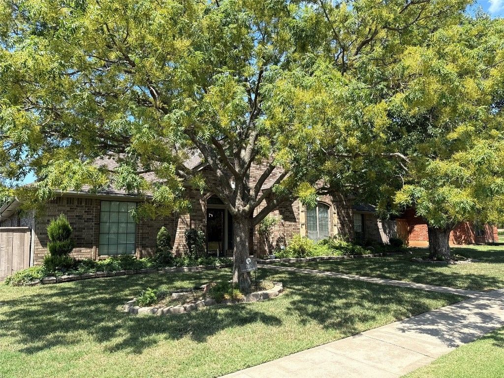 705 NW 142nd Street, Edmond, OK 73013