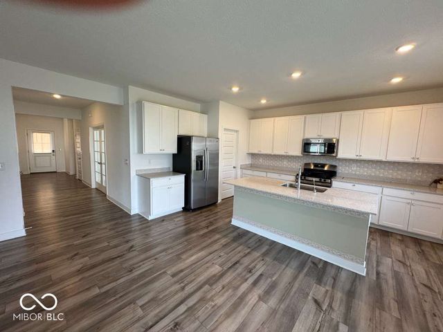 8585 Tripp Road, Pendleton, IN 46064