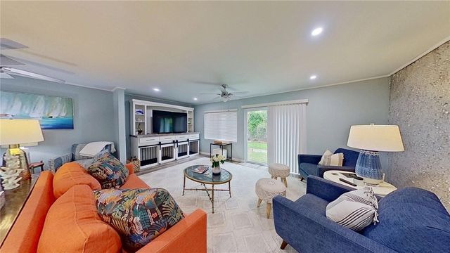 805 Mallery Street E, St Simons Island, GA 31522