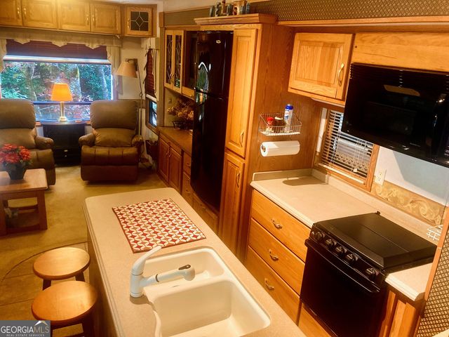 1112 Creekside Drive, Hiawassee, GA 30546