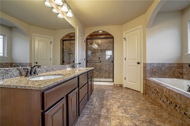 2005 SW Birch Street, Bentonville, AR 72712