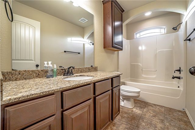 2005 SW Birch Street, Bentonville, AR 72712