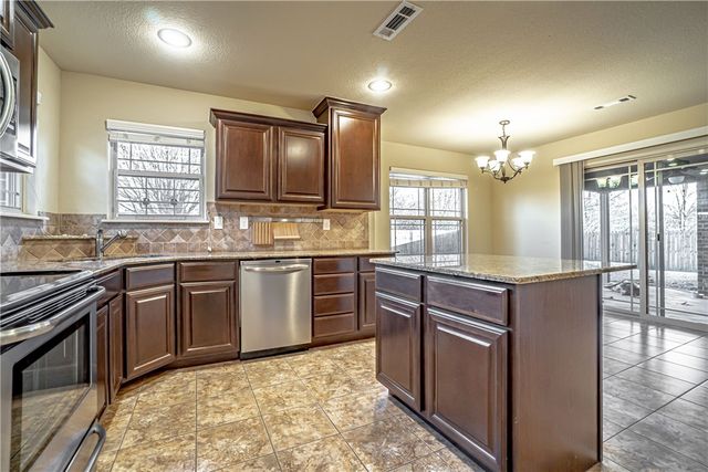 2005 SW Birch Street, Bentonville, AR 72712