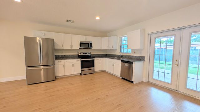 541 N 68th Way, Hollywood, FL 33024