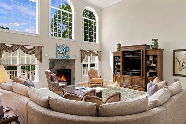 7 Jordyn Lane, Andover, MA 01810