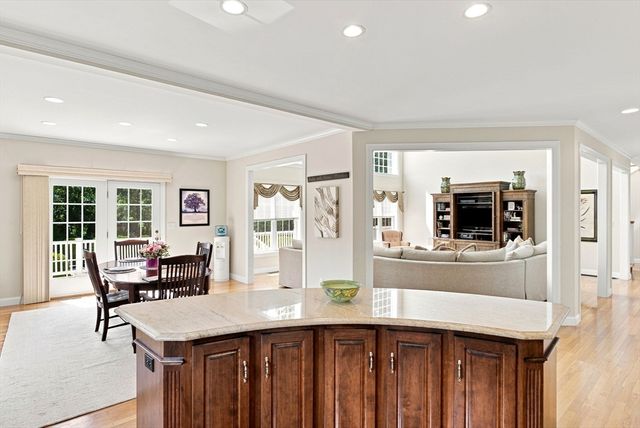 7 Jordyn Lane, Andover, MA 01810