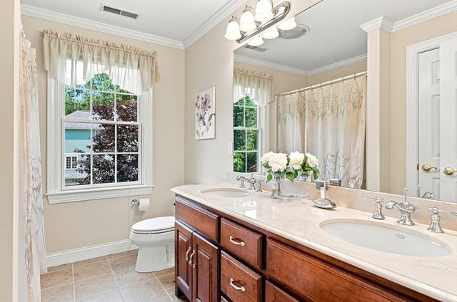 7 Jordyn Lane, Andover, MA 01810