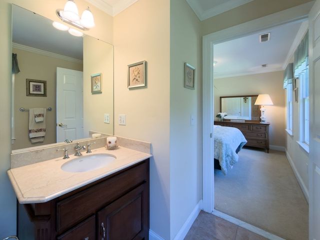 7 Jordyn Lane, Andover, MA 01810