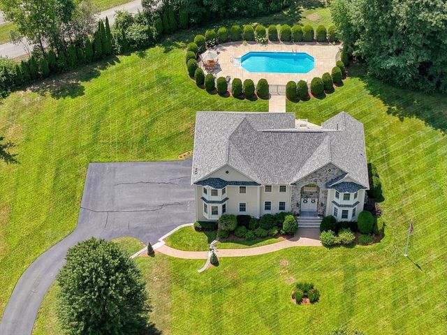 7 Jordyn Lane, Andover, MA 01810