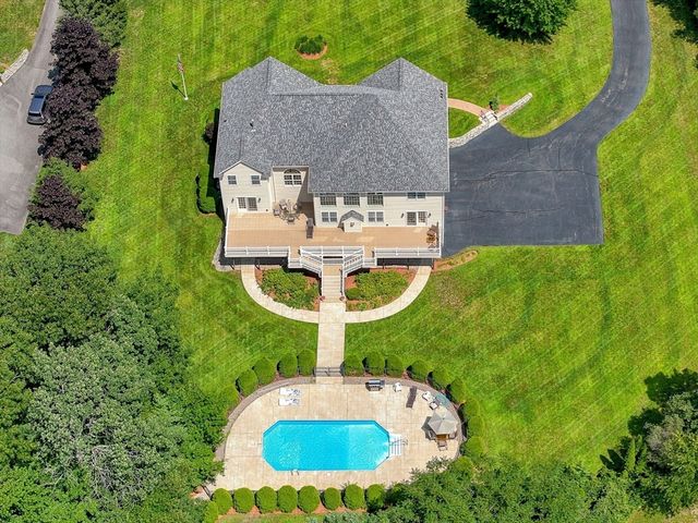 7 Jordyn Lane, Andover, MA 01810