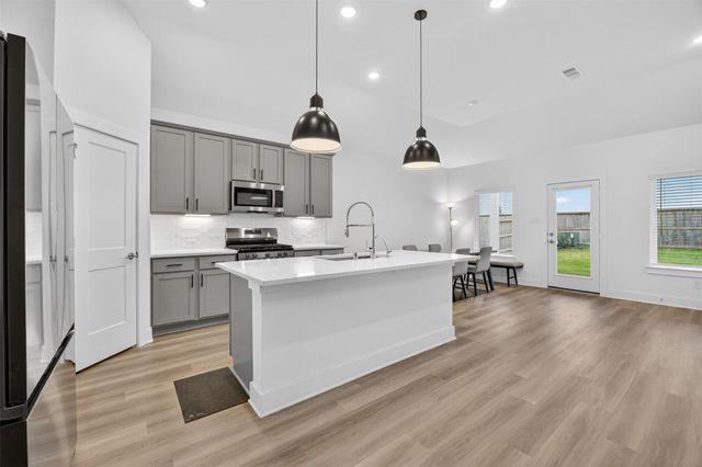 8603 Pier Cove Drive, Cypress, TX 77433