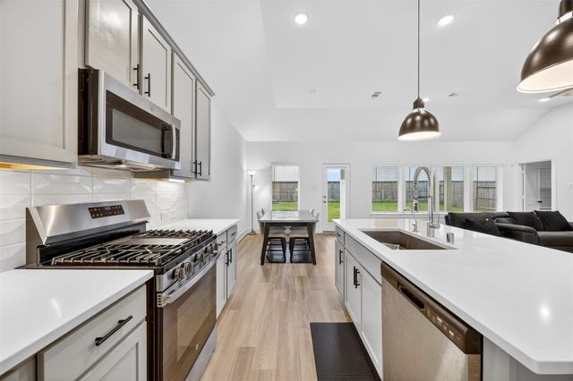 8603 Pier Cove Drive, Cypress, TX 77433
