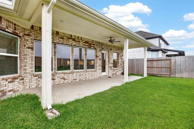 8603 Pier Cove Drive, Cypress, TX 77433