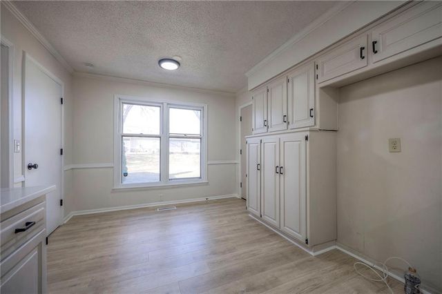 7102 Mastin Street, Shawnee, KS 66203