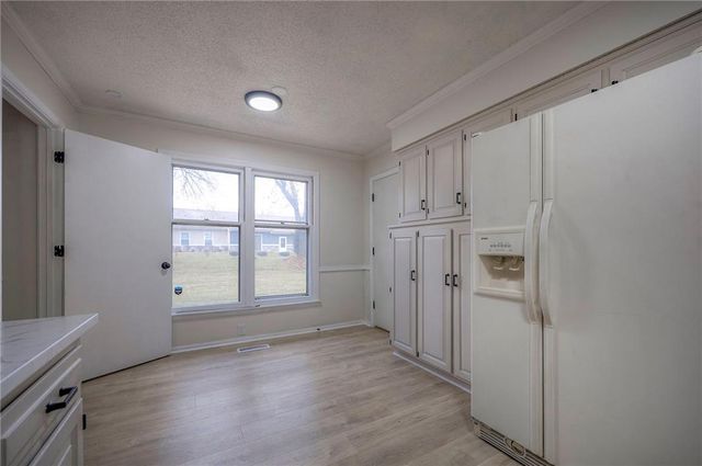 7102 Mastin Street, Shawnee, KS 66203