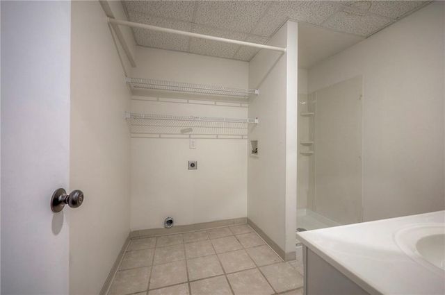 7102 Mastin Street, Shawnee, KS 66203