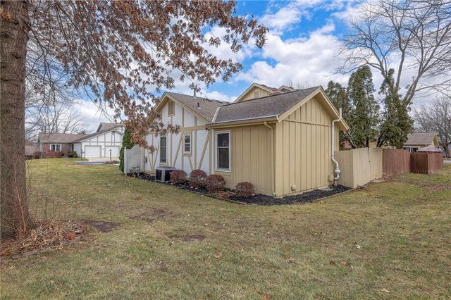 7102 Mastin Street, Shawnee, KS 66203