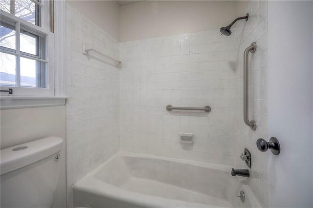 7102 Mastin Street, Shawnee, KS 66203