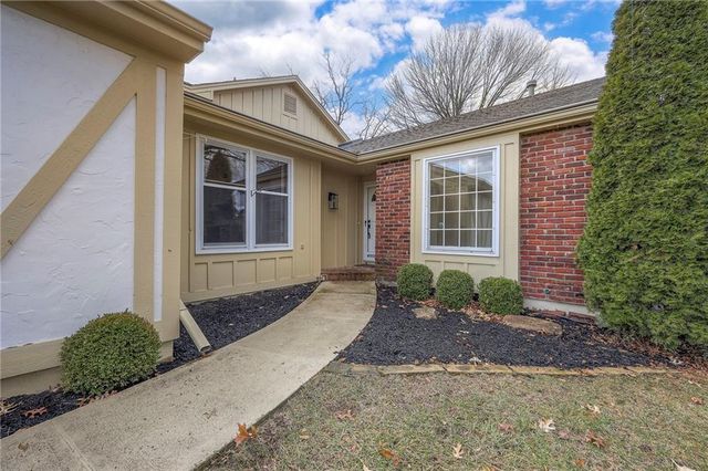 7102 Mastin Street, Shawnee, KS 66203