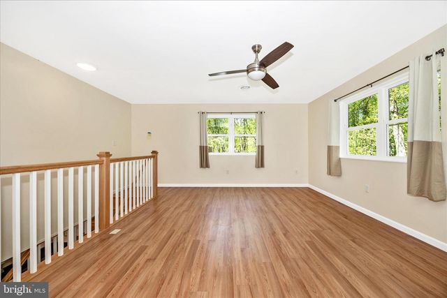 6518 WOODVILLE RD, Mount Airy, MD 21771