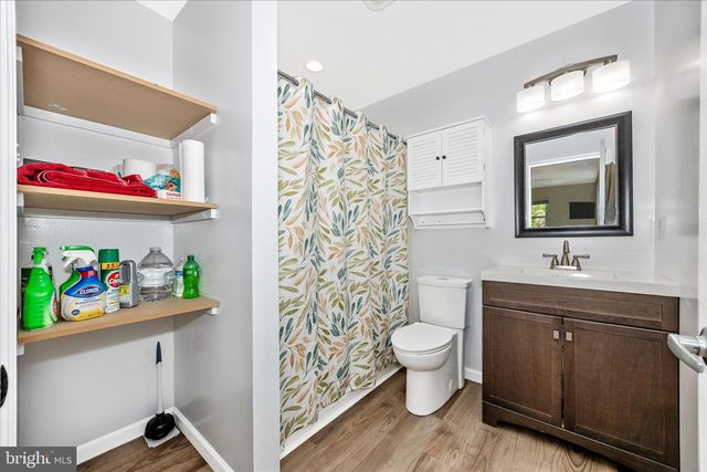 6518 WOODVILLE RD, Mount Airy, MD 21771