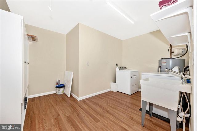 6518 WOODVILLE RD, Mount Airy, MD 21771