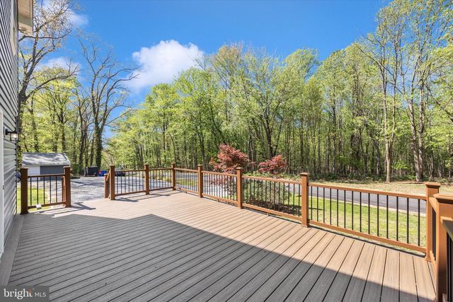 6518 WOODVILLE RD, Mount Airy, MD 21771