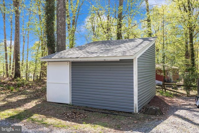 6518 WOODVILLE RD, Mount Airy, MD 21771