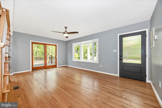 6518 WOODVILLE RD, Mount Airy, MD 21771