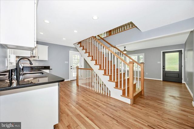 6518 WOODVILLE RD, Mount Airy, MD 21771