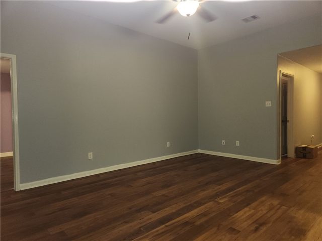 303 Pine Mist Ln., Conroe, TX 77304