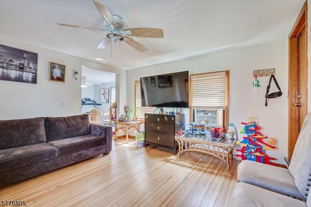 3 E High St, Bound Brook Boro, NJ 08805