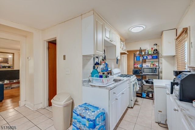 3 E High St, Bound Brook Boro, NJ 08805