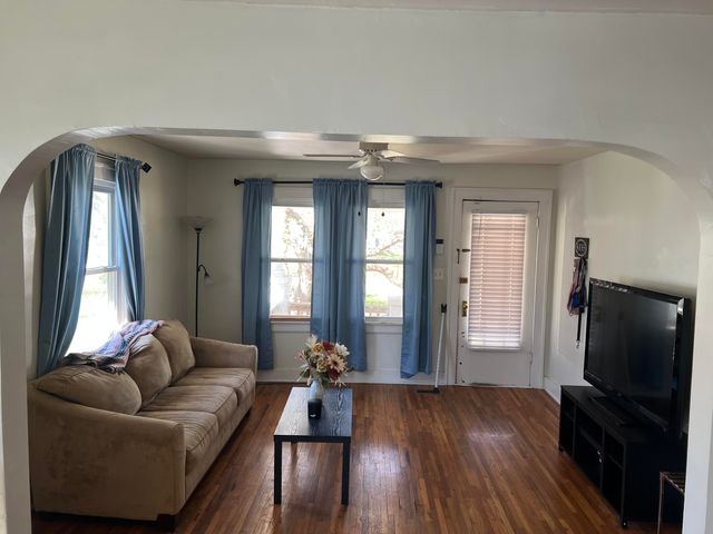2146 N Franklin Avenue, Springfield, MO 65803