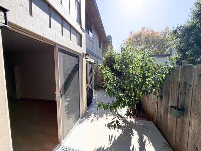 103 Vista Prieta Court, Santa Cruz, CA 95062