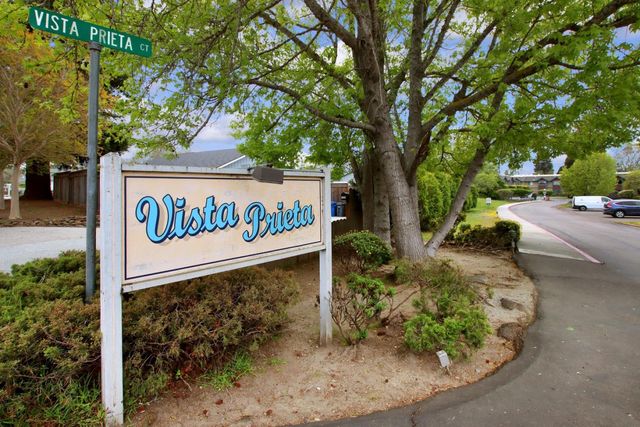 103 Vista Prieta Court, Santa Cruz, CA 95062