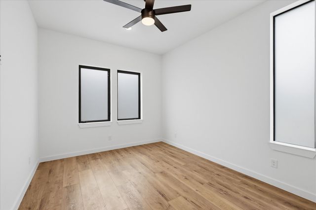 453 W Morphy Street, Fort Worth, TX 76104