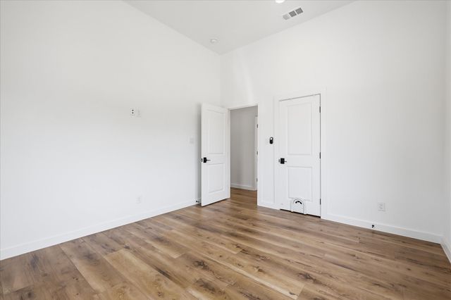 453 W Morphy Street, Fort Worth, TX 76104