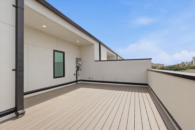 453 W Morphy Street, Fort Worth, TX 76104