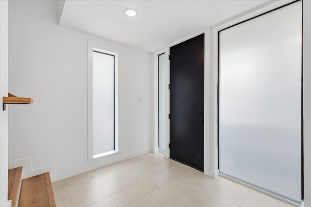 453 W Morphy Street, Fort Worth, TX 76104