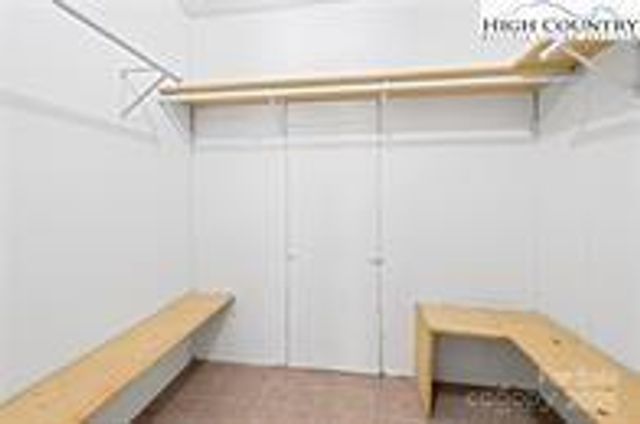 111 Oxford Lane 1, Blowing Rock, NC 28605
