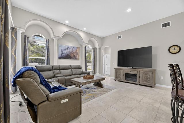 111 FALLING WATER DRIVE, Brandon, FL 33511