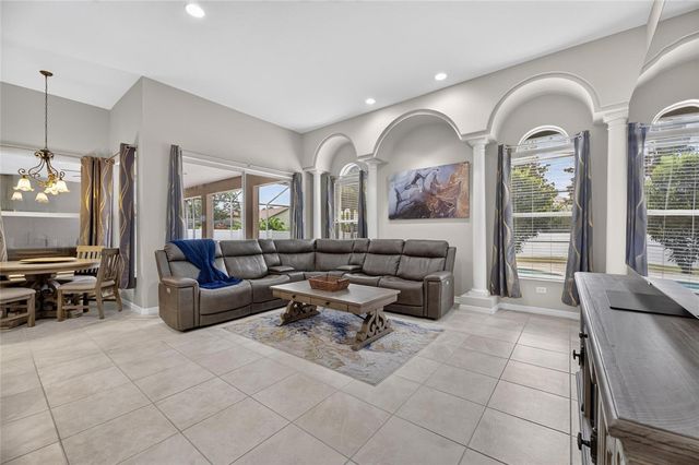 111 FALLING WATER DRIVE, Brandon, FL 33511